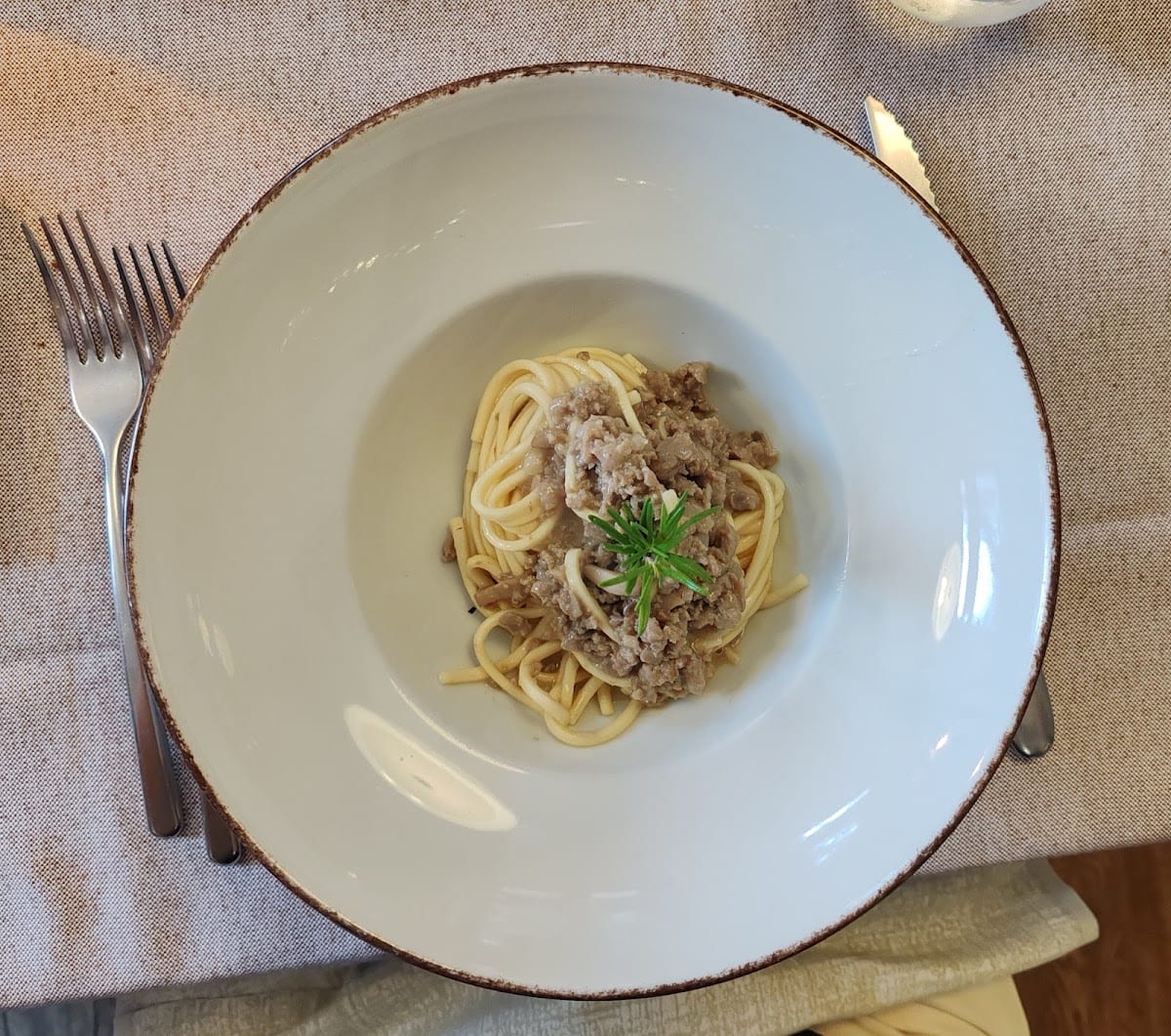 Spaghetti al ragù bianco